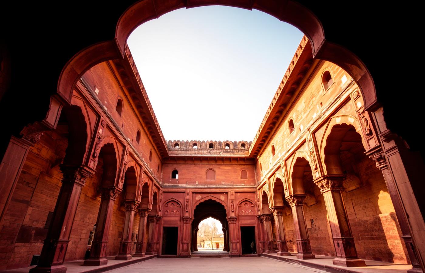 Delhi to Agra